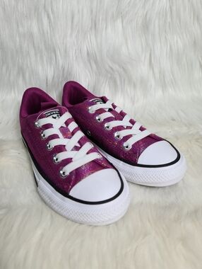 Converse Chuck Taylor All Star Magenta Kids 13 NEW